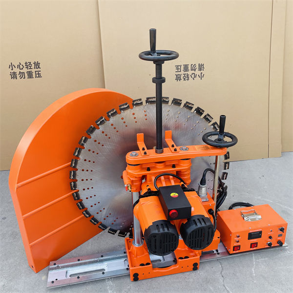 升級款（kuǎn）雙電機半自動切牆機